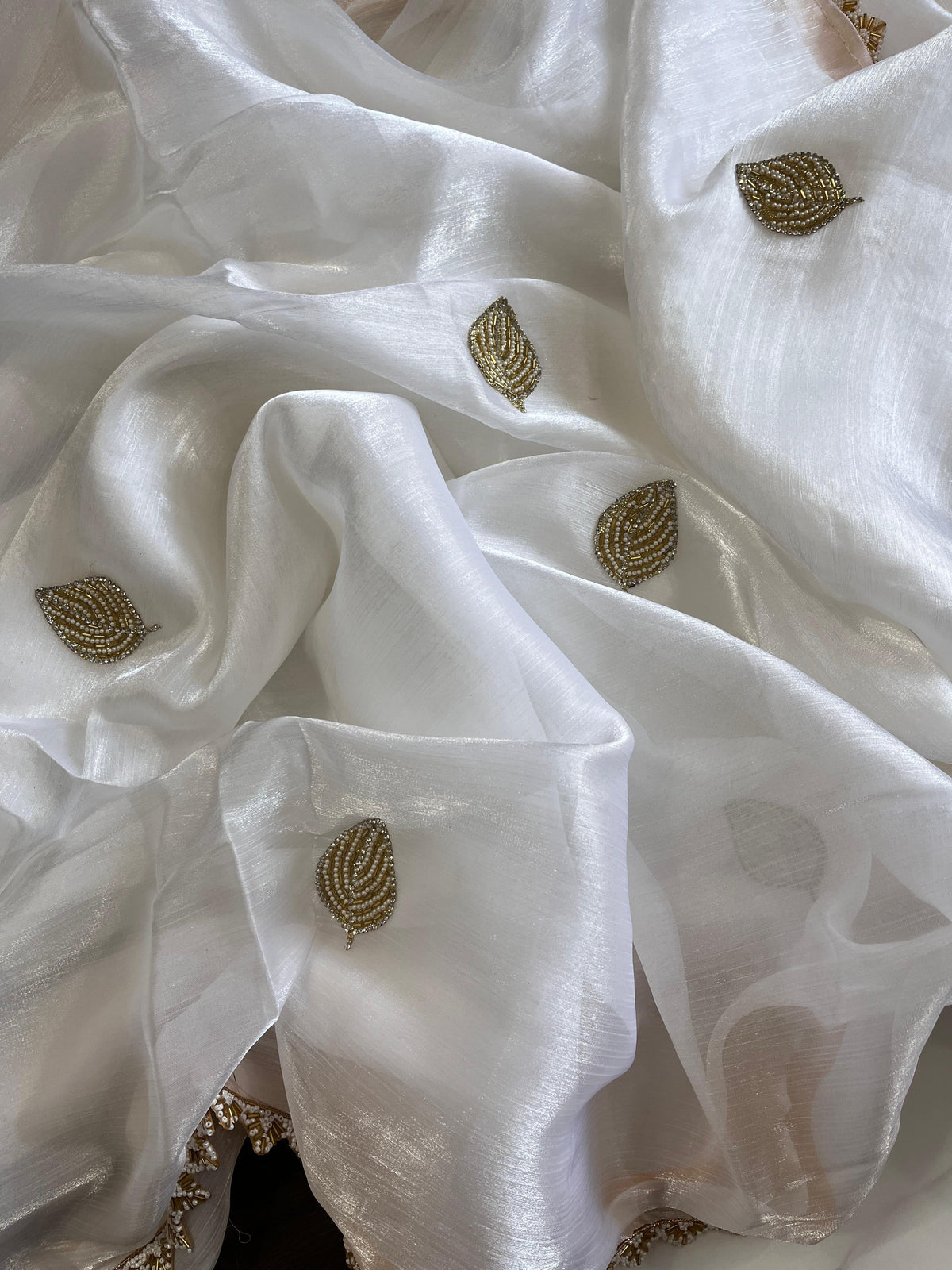Jarkan Leaf Ivory Tissue Saree